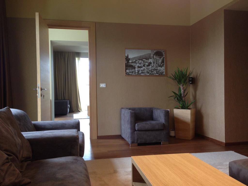 Luxury Apartments Centre Of أوباتيا الغرفة الصورة